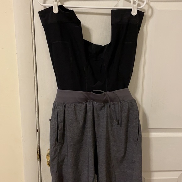 Men’s Lululemon THE Short 9” inseam. - Picture 4 of 5